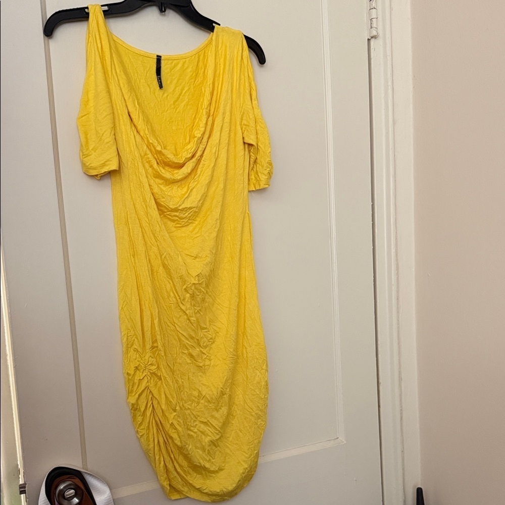 Elegant Yellow Off-Shoulder Dress size: L